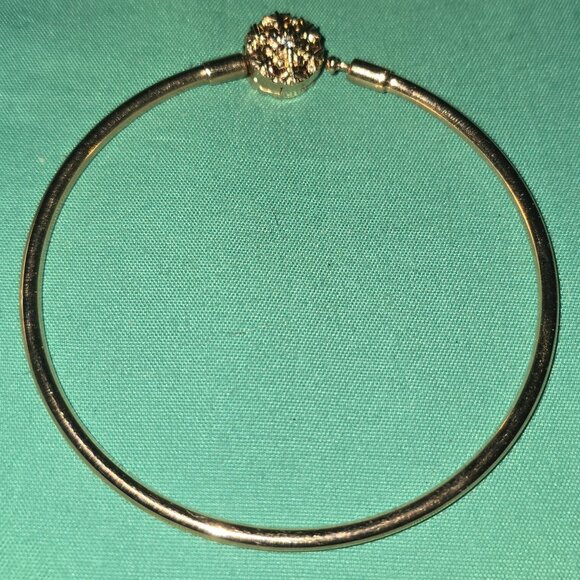 Gold Pandora Bracelet - Picture 1 of 2